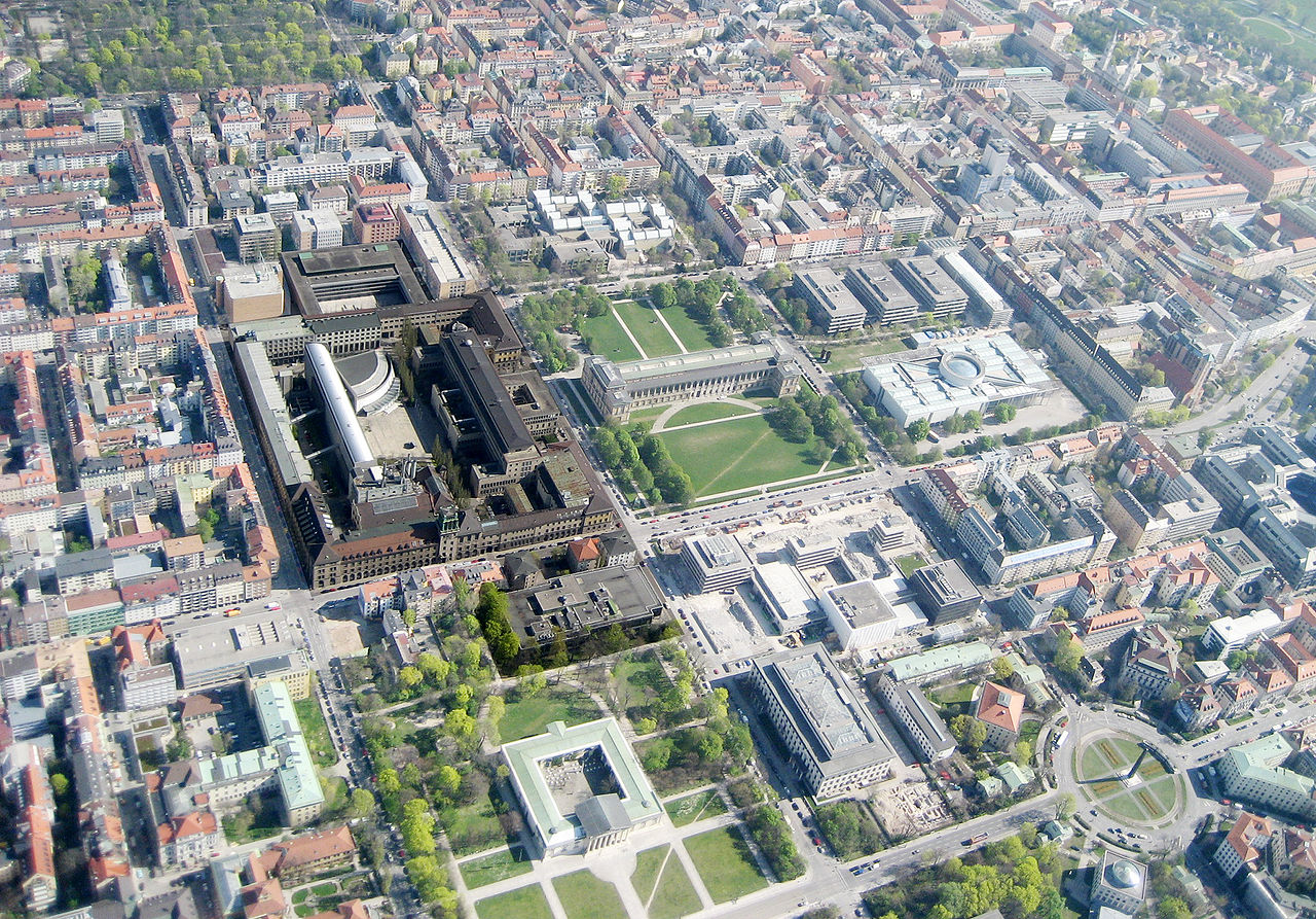 Luftbild des Stammgeländes der TU München in der Maxvorstadt