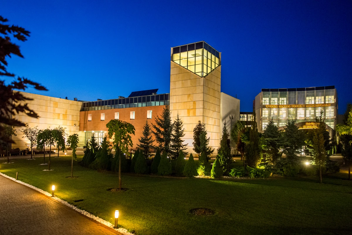 WSPiA Rzeszowska Szkoła Wyższa   30